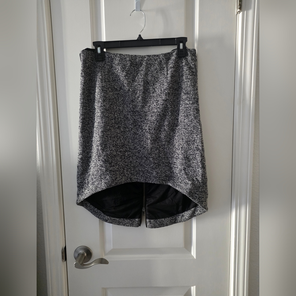 Finders Keepers Knit Wildfire Skirt Black/White Size L.